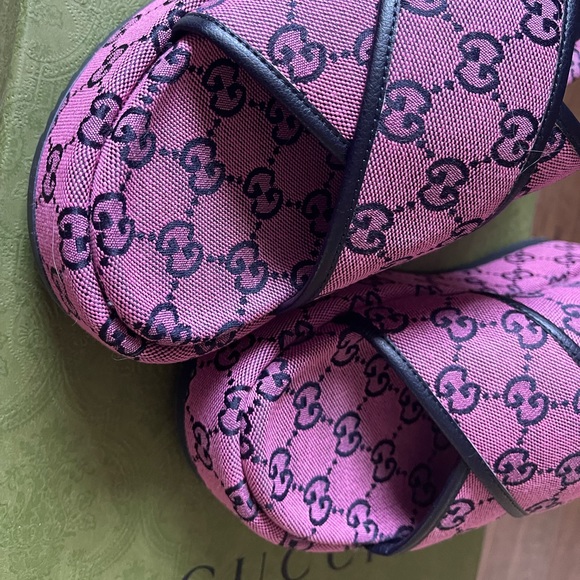 GUCCI-AUTHENTIC NWT/Box-Purple Logo Sandals - Picture 7 of 16